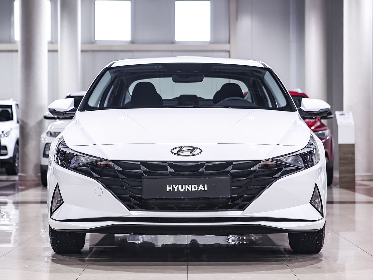 Купить Hyundai Elantra 2022 с пробегом
